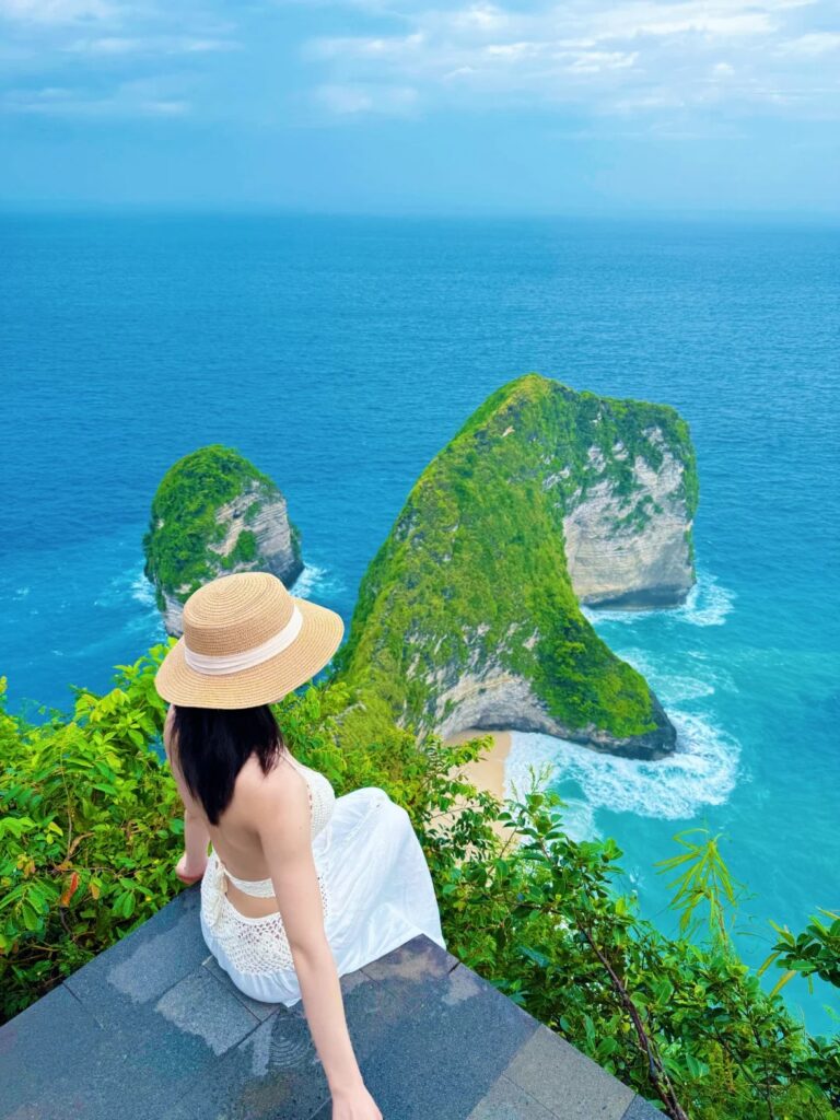 KelingKing Beach